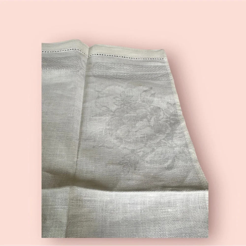 Yves DeLorme guest towel 100% linen Made in Paris 🇫🇷